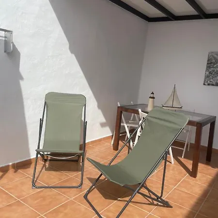 Con Amplia Terraza En La Playa شقة بويرتو ذيل كارمين