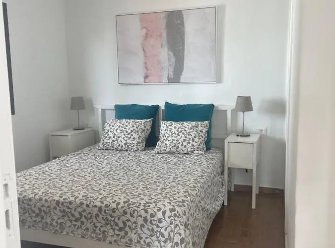 Con Amplia Terraza En La Playa Апартаменты *