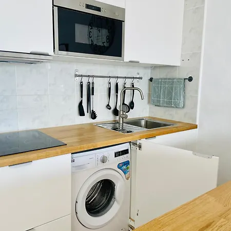 Con Amplia Terraza En La Playa *